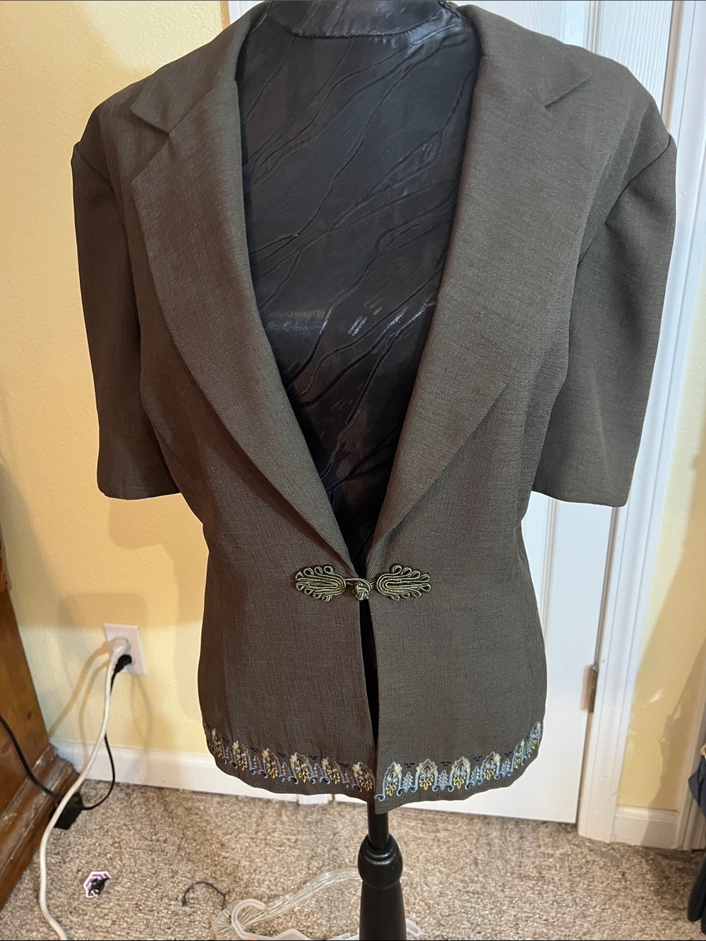 Koret Olive-Brown Short Sleeve Blazer with Decorative Clasp